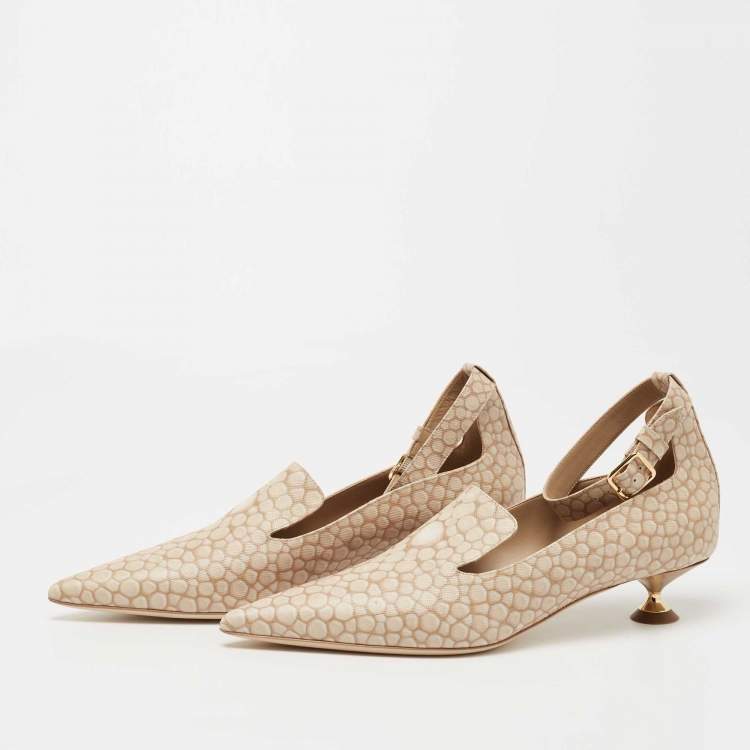 Pre Owned Burberry Beige Stingray Print Leather Brecon Pumps Size 38