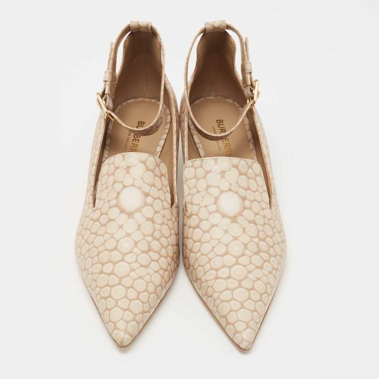 Pre Owned Burberry Beige Stingray Print Leather Brecon Pumps Size 38