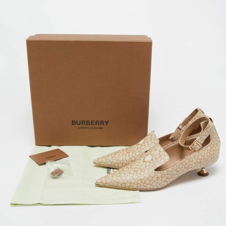 Pre Owned Burberry Beige/Brown Leather Ankle Strap Pumps Size 40