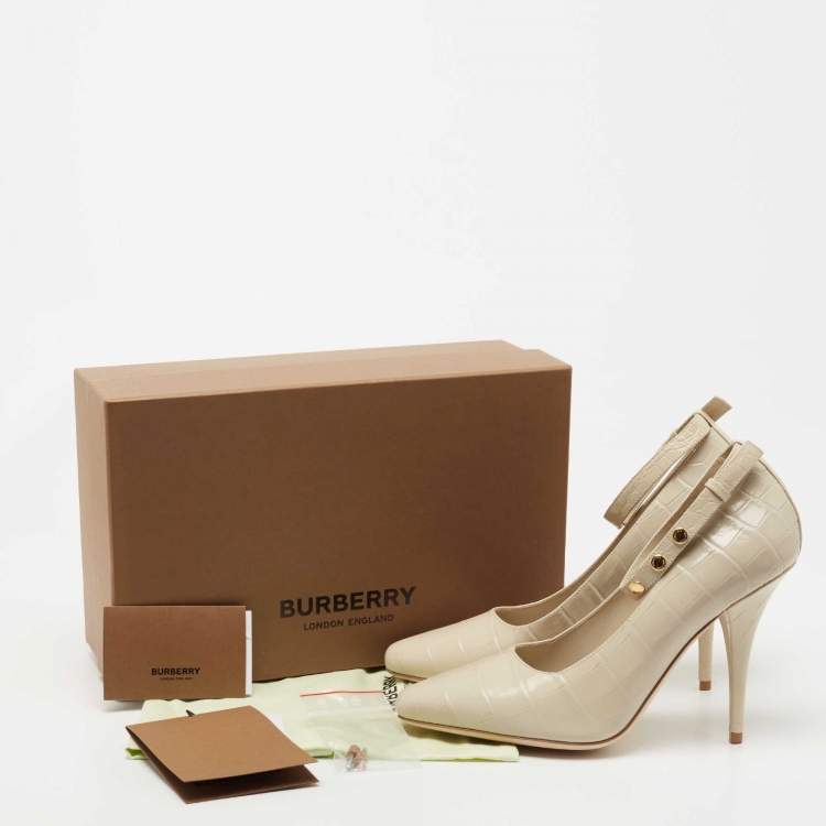 Pre Owned Burberry Croc Embossed Leather Wiltkin Pumps Size 39