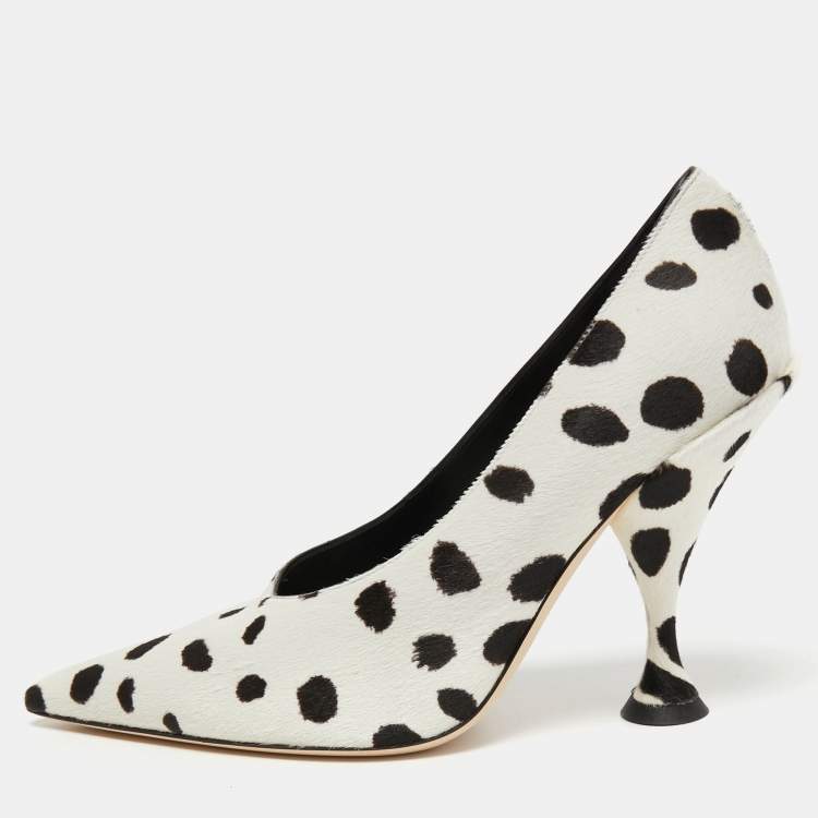 Pre Owned Burberry White/Black Calf Hair Ava Pumps Size 39.5