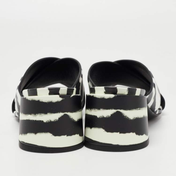 Pre Owned Burberry Black/White Leather Castlebar Mules Size 37.5