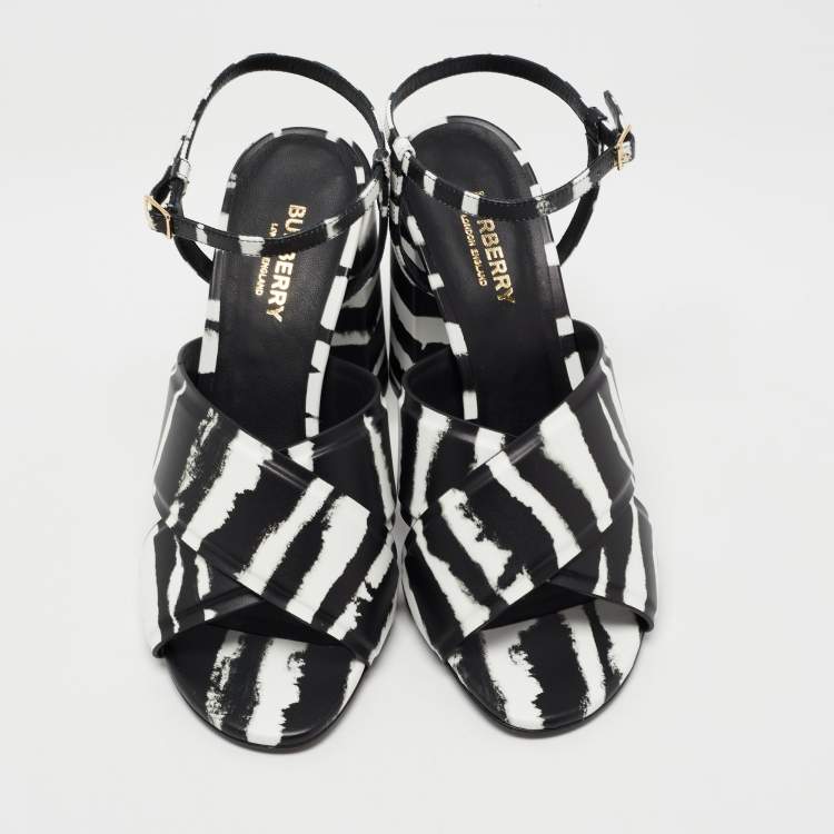 Pre Owned Burberry White/Black Leather Castlebar Ankle Strap Sandals Size 39