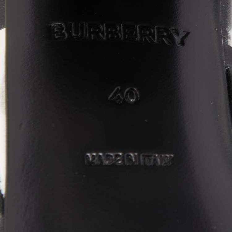 مملوكة مسبقًا Burberry Black/White Leather Castlebar Ankle Strap Sandals Size 40