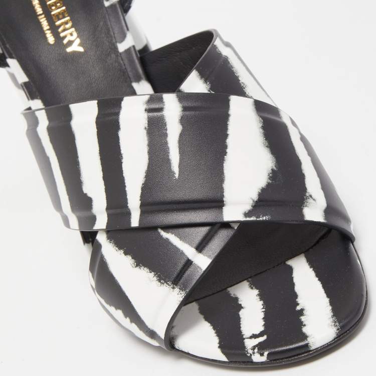 مملوكة مسبقًا Burberry Black/White Leather Castlebar Ankle Strap Sandals Size 40