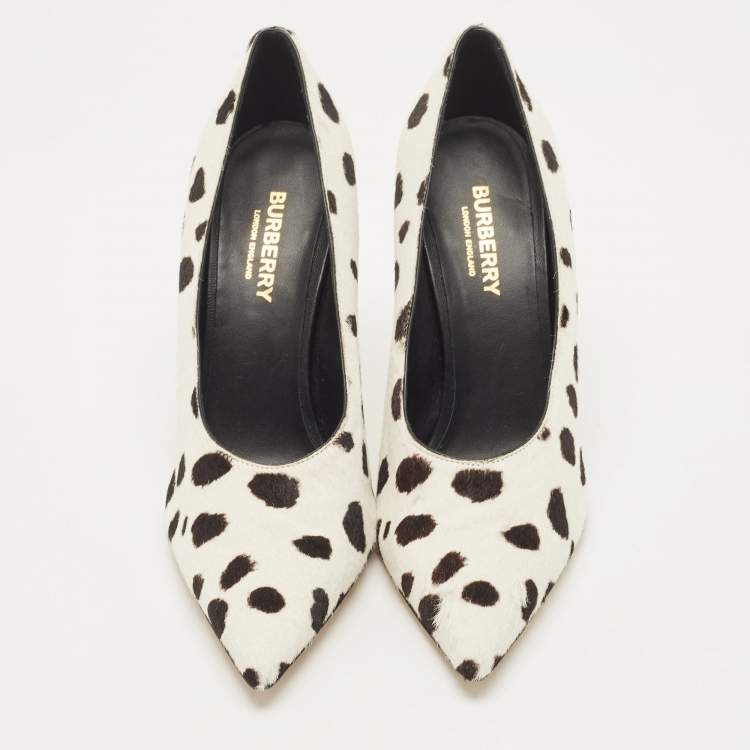 Pre Owned Burberry Black/White Calf Hair Ava Pointed Toe Pumps Size 36