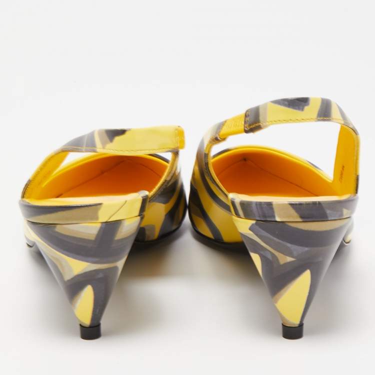 مملوكة مسبقًا Burberry Yellow/Black Printed Leather Morson Slingback Pumps Size 36.5