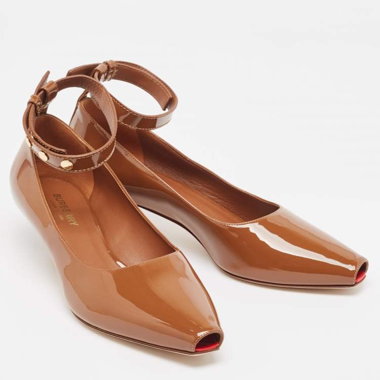 Pre Owned Burberry Brown Patent Leather Dill Kitten Heel Pumps Size 38.5