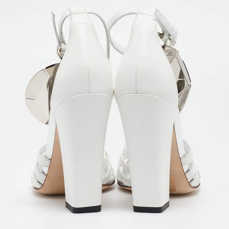 Pre Owned Burberry White Leather Split-Toe Hove Sandals Size 38