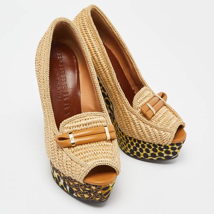 Pre Owned Burberry Beige Raffia and Fabric Open Toe Wedge Pumps Size 38.5