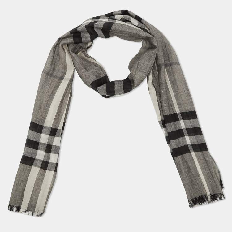 Pre Owned Burberry Black/Cream Checked Wool & Silk Stole 