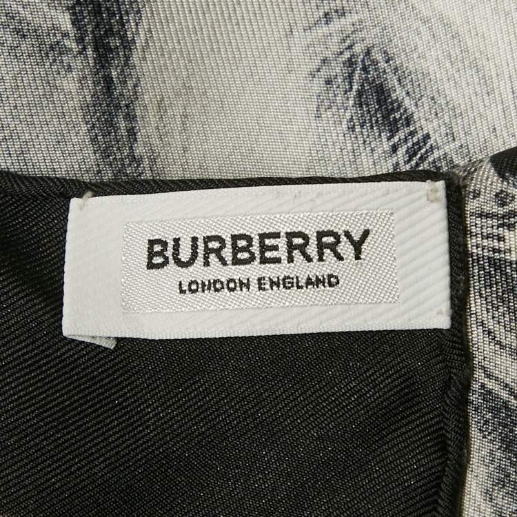 Pre Owned Burberry Grey Animals Print Silk Scarf 