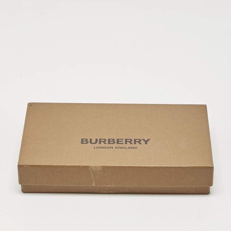 Pre Owned Burberry Black Gorilla Print Silk Square Scarf 