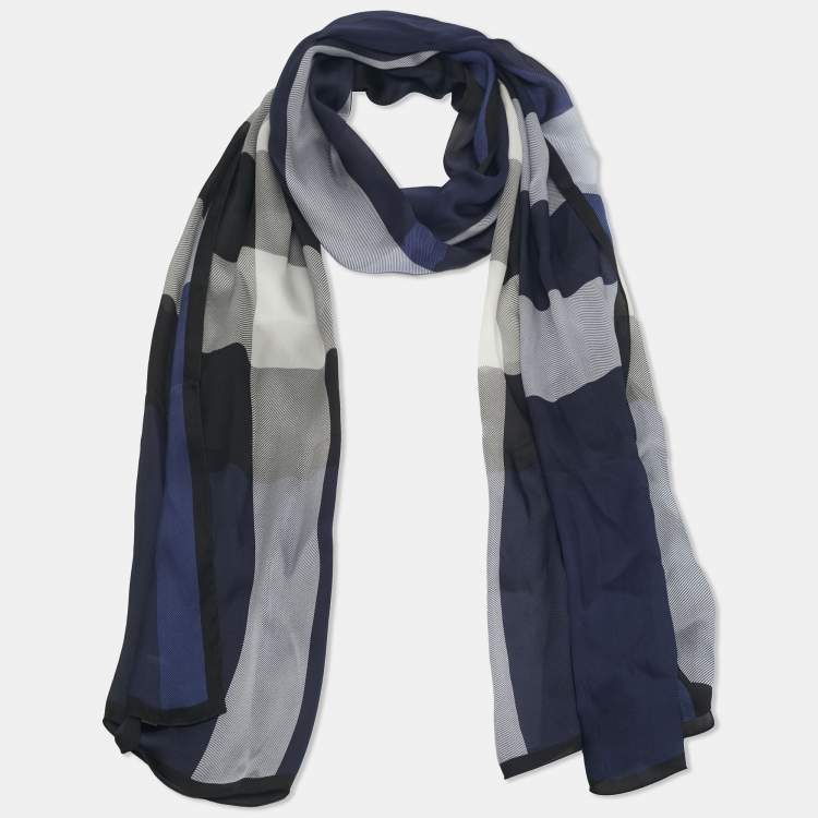 Pre Owned Burberry Blue Checks Silk Scarf 