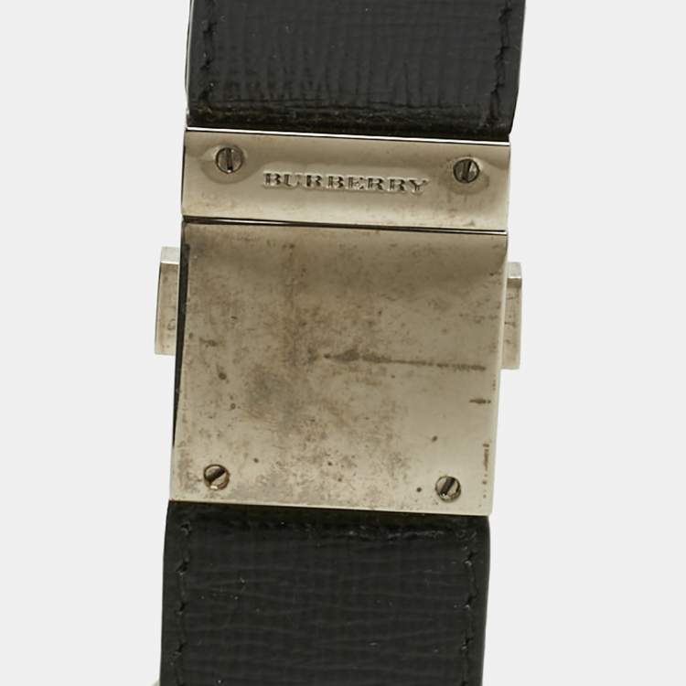 مملوكة مسبقًا Burberry Black/Silver Tone Leather Check Valet Keychain