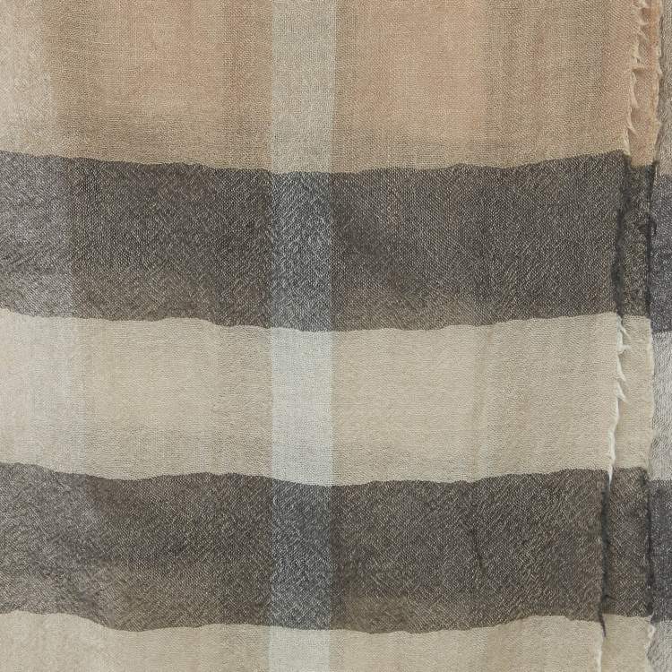 Pre Owned Burberry  Beige Nova Check Pattern Linen & Wool Shawl