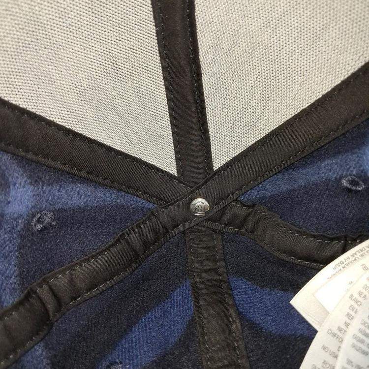 Pre Owned Burberry Blue Wool cap hat