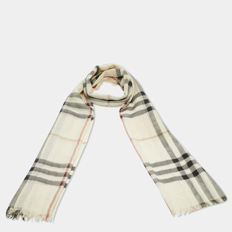 مملوكة مسبقًا Burberry Beige Checked Silk Scarf