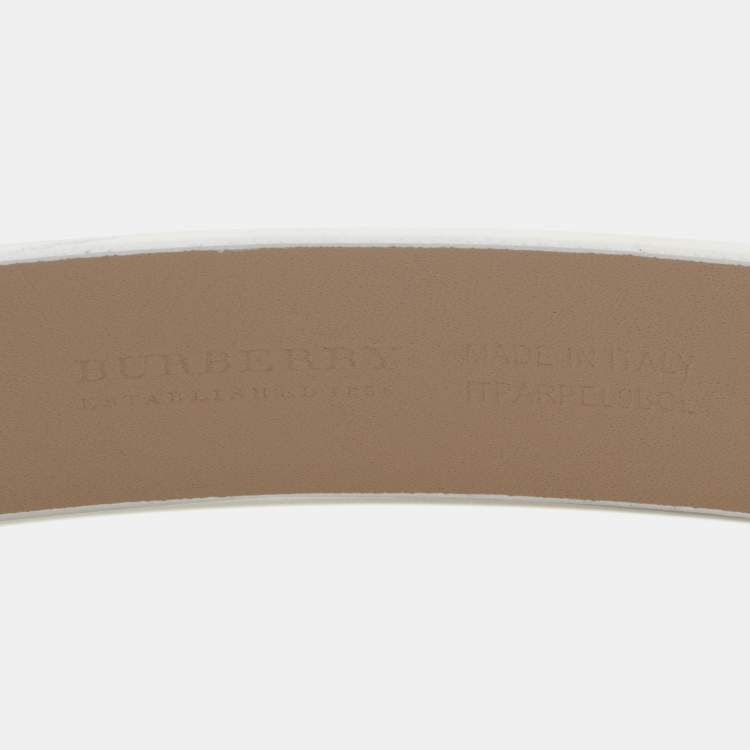 Pre Owned Burberry White Patent Leather Heart Buckle Belt 80 CM