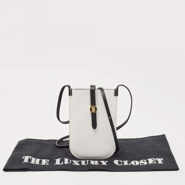 Pre Owned Burberry White/Black Leather Anne Phone Case