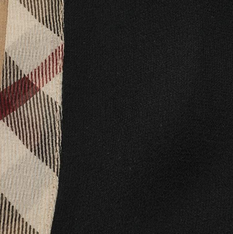 Pre Owned Burberry Black Silk Checked Hem Detailed Scarf 
