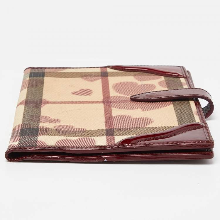 Pre Owned Burberry Burgundy Heart Nova Coated Canvas and Patent Leather Agenda Cover