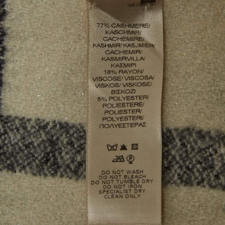 Pre Owned Burberry Cream Checked Cashmere Blend Fringed Muffler