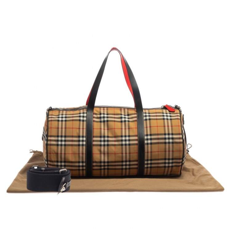 مملوكة مسبقًا Burberry Black/Beige Vintage Check Nylon and Leather Large Barrel Bag
