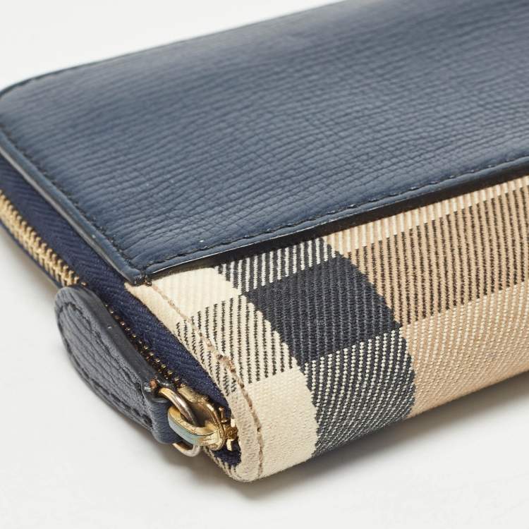 Pre Owned Burberry Navy Blue/Beige House Check Canvas and Leather Zip Continental Wallet