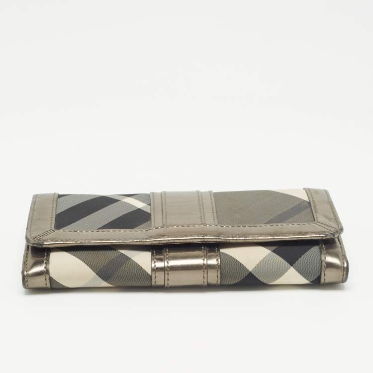 Pre Owned Burberry Metallic Nova check Nylon and Leather Penrose Continental Wallet