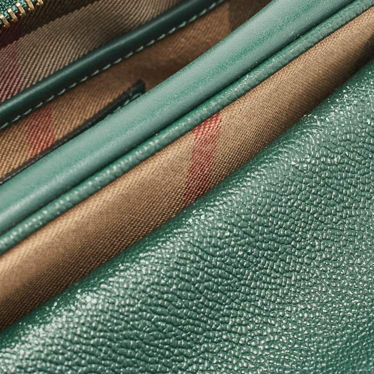 Pre Owned Burberry Green Leather Small Medley Buckle Crossbody Bag