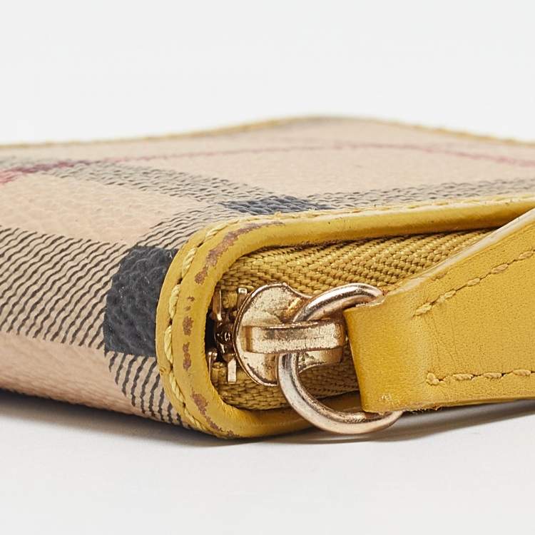 Pre Owned Burberry Beige/Yellow Haymarket Check PVC and Leather Coin Purse