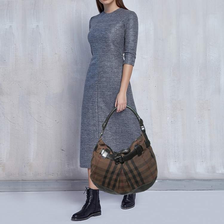 Pre Owned Burberry Black/Brown Housecheck Canvas and Leather Buckle Hobo