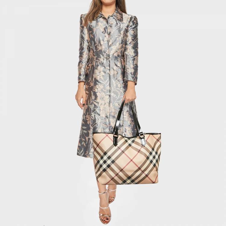 Pre Owned Burberry Black/Beige Supernova Check Coated Canvas and Patent Leather Large Nickie Tote