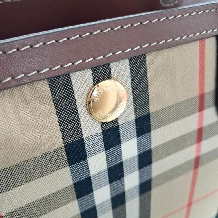 Pre Owned Burberry Tote And Shoulder Bag