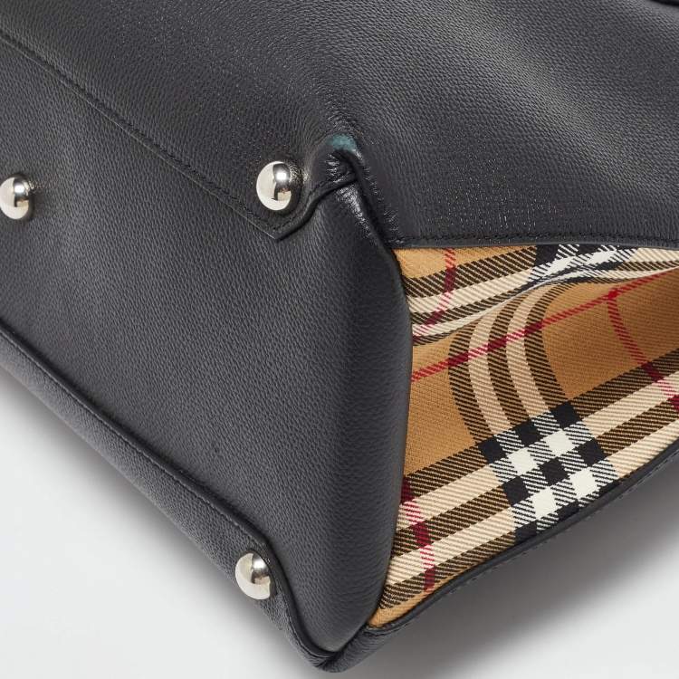 Pre Owned Burberry Black/Beige Leather and House Check Canvas Medium Banner Tote