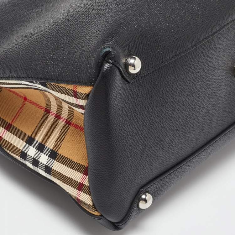 Pre Owned Burberry Black/Beige Leather and House Check Canvas Medium Banner Tote
