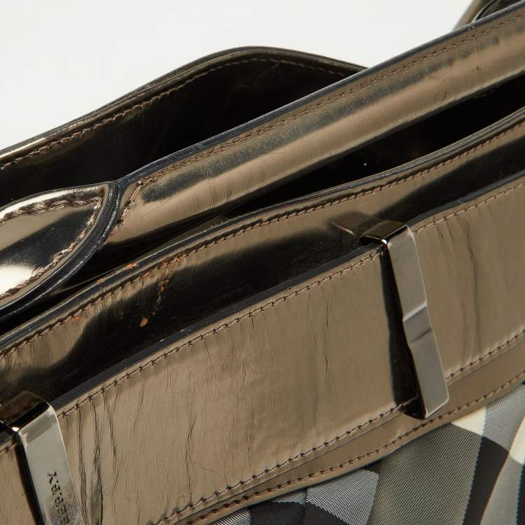 Pre Owned Burberry Metallic/Black Beat Check Nylon and Leather Buckle Hobo