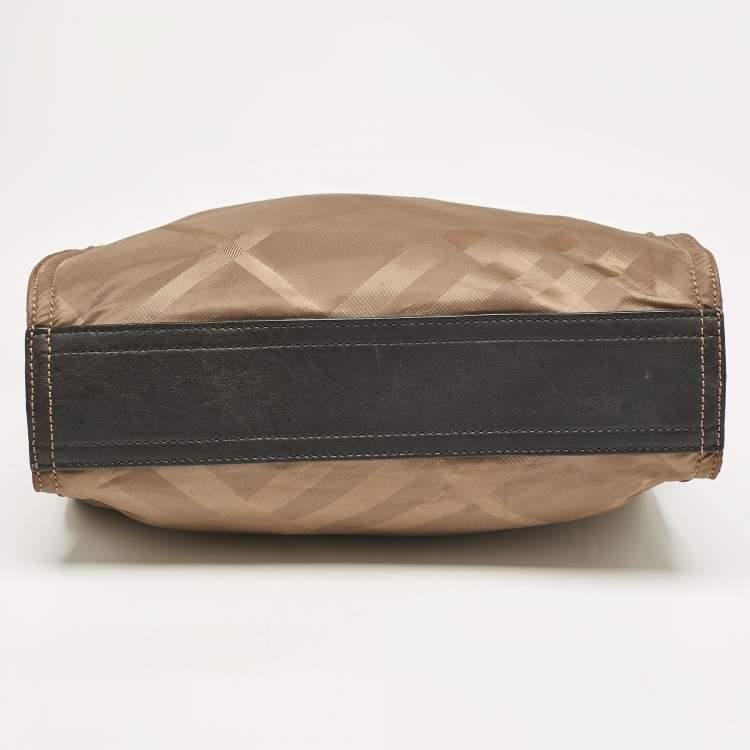 Pre Owned Burberry Khaki/Black Nova Check Nylon and Leather Buckleigh Tote