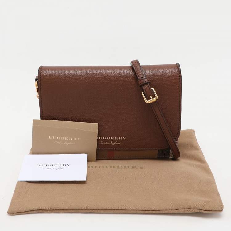 Pre Owned Burberry Brown/Beige House Check Canvas and Leather Hampshire Crossbody Bag