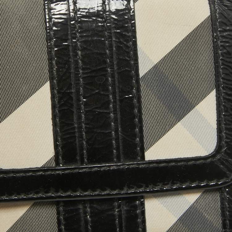 Pre Owned Burberry Smoke Beat Check Nylon and Patent Leather French Wallet