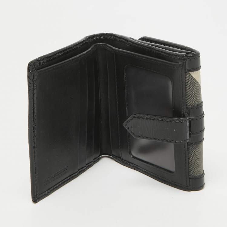 Pre Owned Burberry Smoke Beat Check Nylon and Patent Leather French Wallet