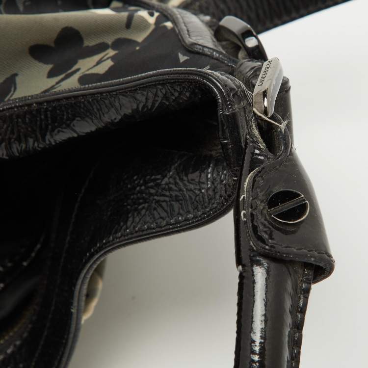 Pre Owned Burberry Black Patent Leather and Floral Beat Check Nylon Foley Hobo