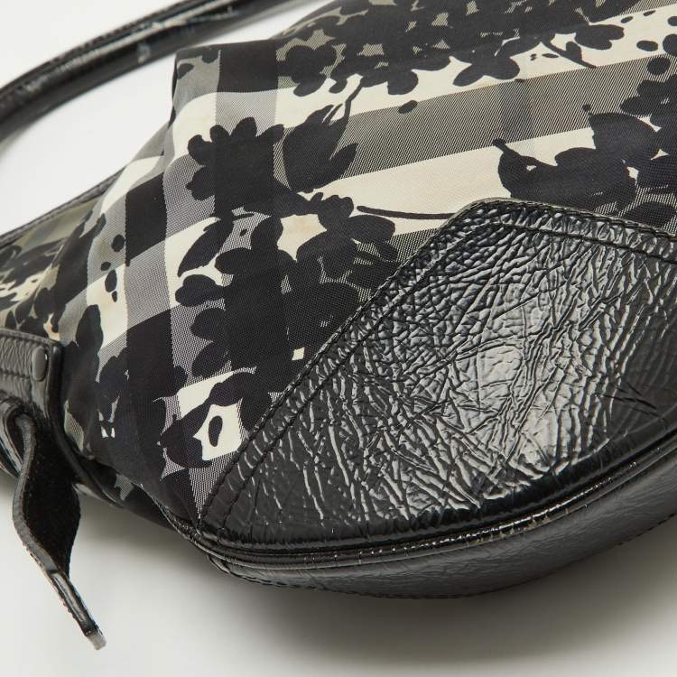 Pre Owned Burberry Black Patent Leather and Floral Beat Check Nylon Foley Hobo