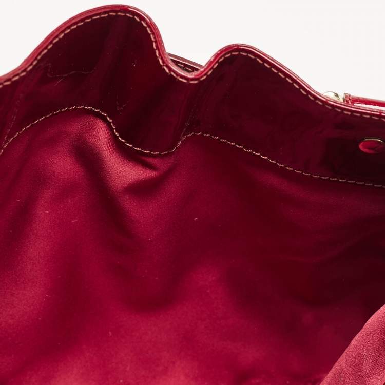 Pre Owned Burberry Red Quilted Patent Leather Baby Beaton Tote