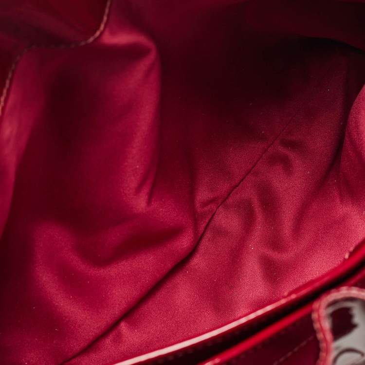 Pre Owned Burberry Red Quilted Patent Leather Baby Beaton Tote
