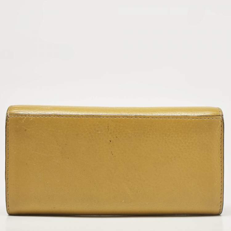 Pre Owned Burberry Yellow Leather Continental Wallet