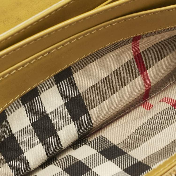 Pre Owned Burberry Yellow Leather Continental Wallet