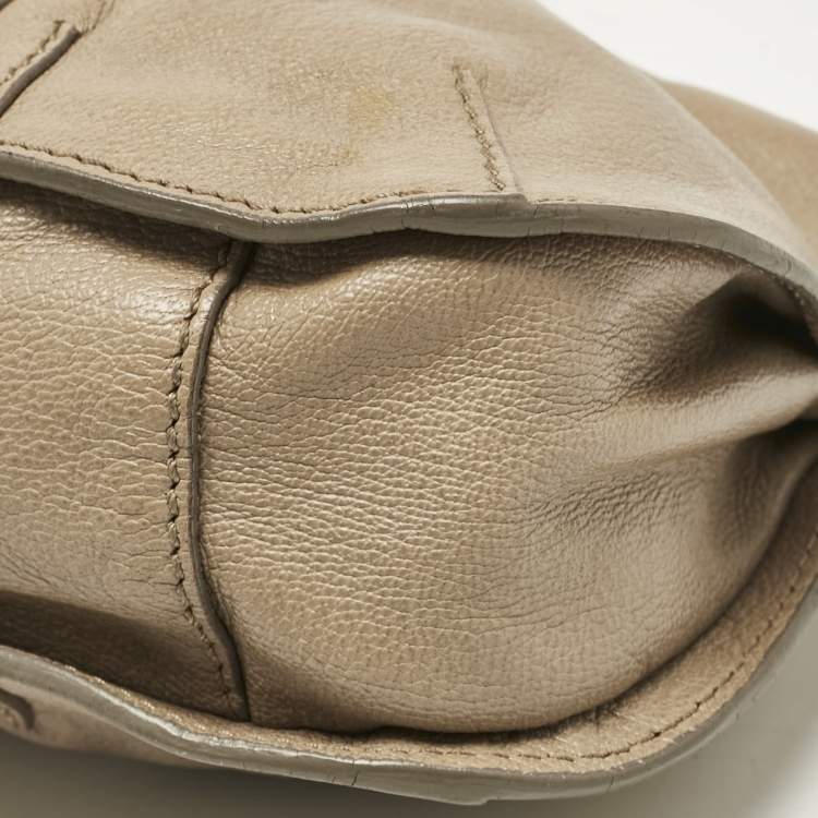Pre Owned Burberry Beige Leather Bartow Shoulder Bag