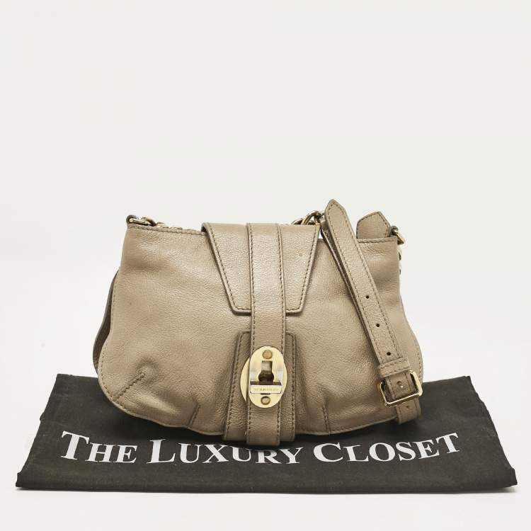 Pre Owned Burberry Beige Leather Bartow Shoulder Bag